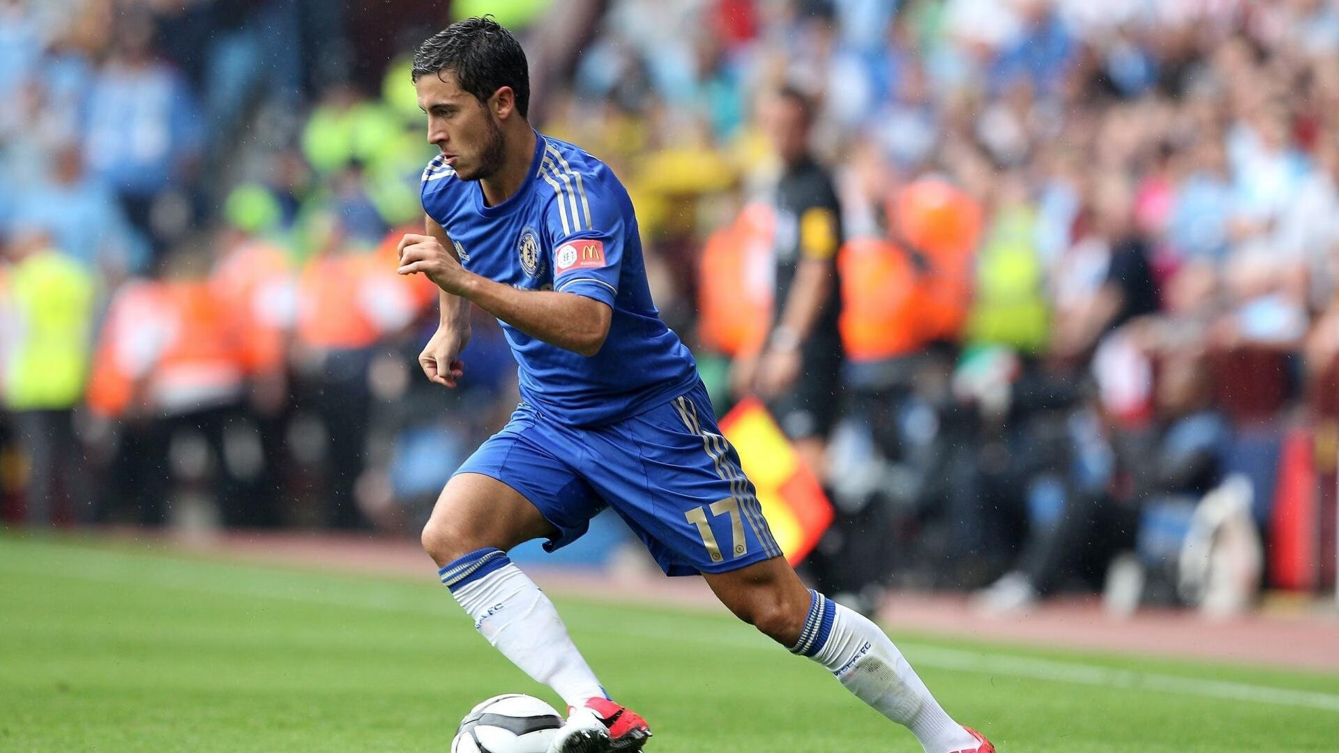 中国队前锋洛佩斯在巴黎奥运会上表现出色，足球运动员洛佩斯